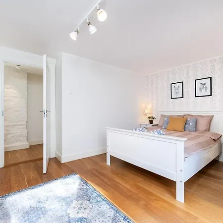 2-story Loft, Large Terrace, Next To Old Town דירה