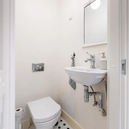 2-story Loft, Large Terrace, Next To Old Town